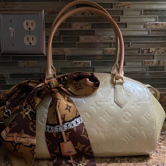 Louis Vuitton Handbags - Louis Vuitton Vernis